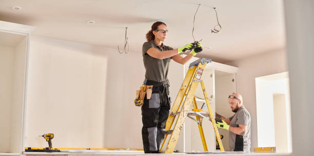 Best Affordable Emergency Electrician  in Roslyn, NY
